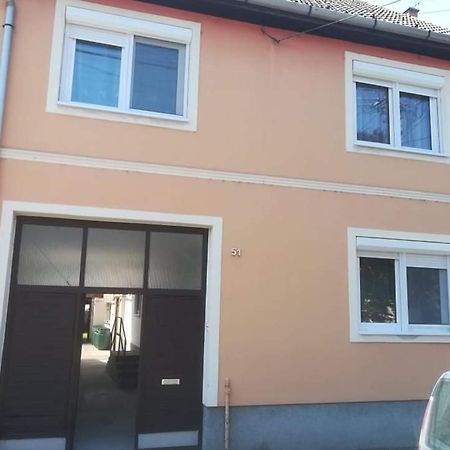 Family House Villa Eger Exterior photo